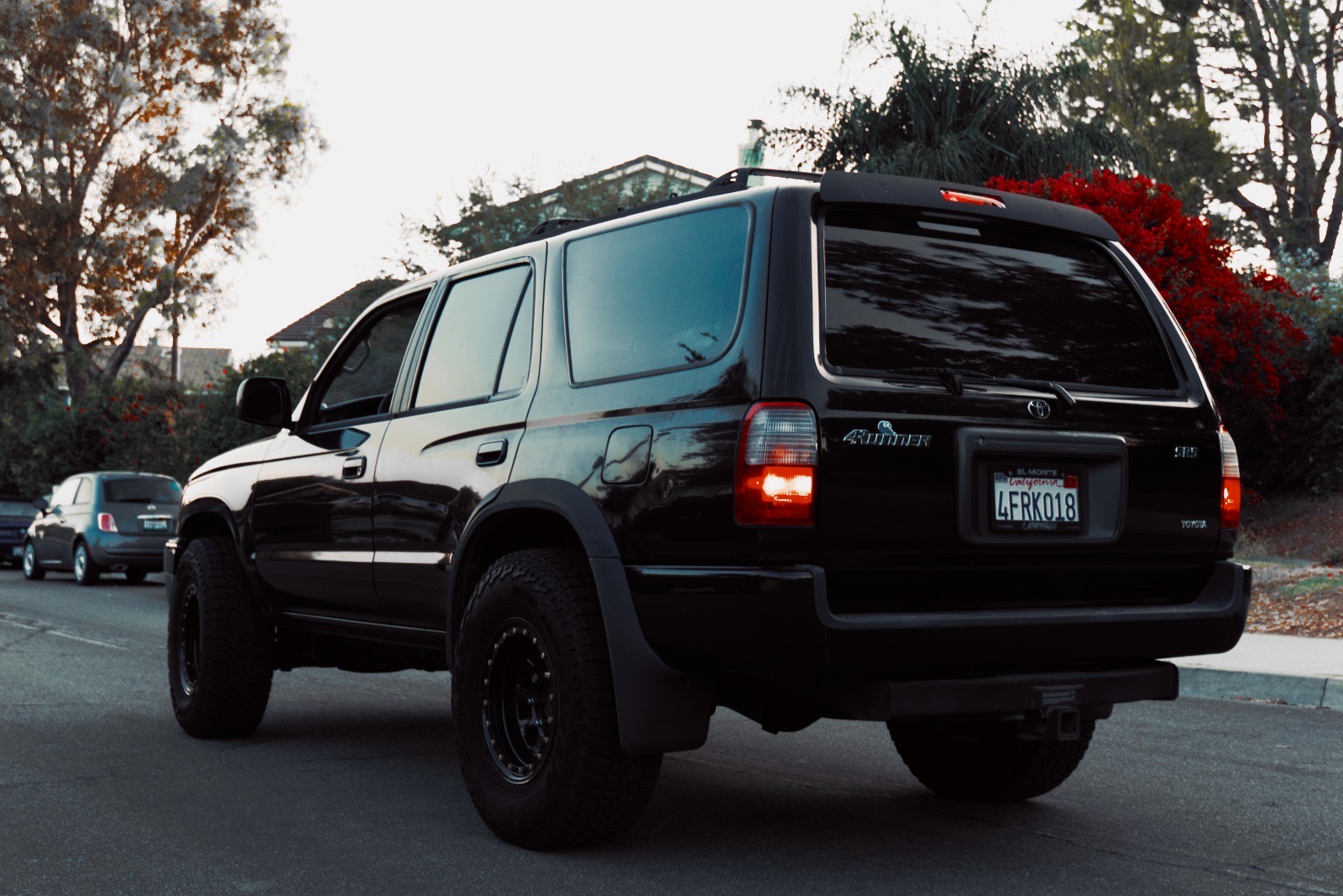Toyota 4Runner, rear three-quarter view from the left